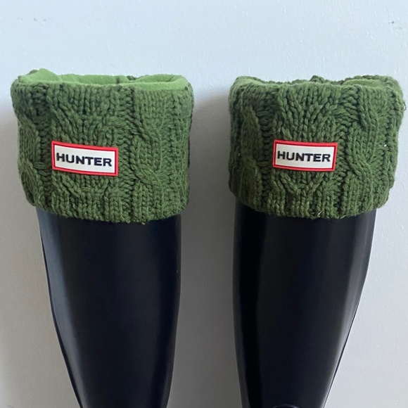 Hunter Accessories - Hunter Boots Original Tall Socks Cable Knit Green, Women Large